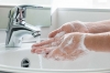 Dành có 10 giây để rửa tay, không sạch nổi vi trùng đâu!